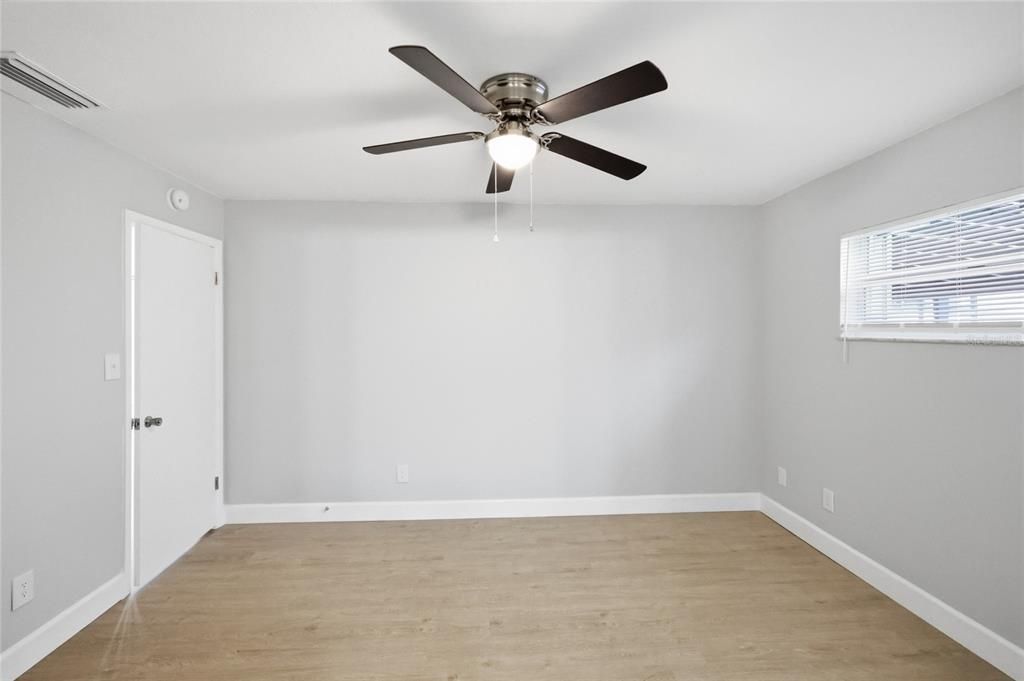 For Sale: $430,000 (3 beds, 2 baths, 1686 Square Feet)