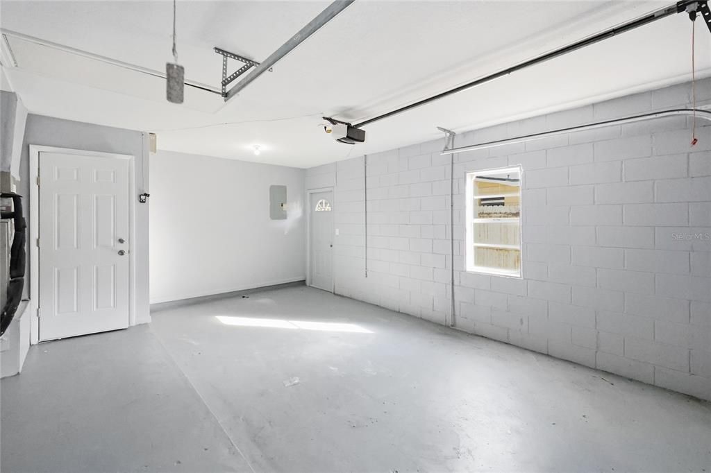 For Sale: $430,000 (3 beds, 2 baths, 1686 Square Feet)