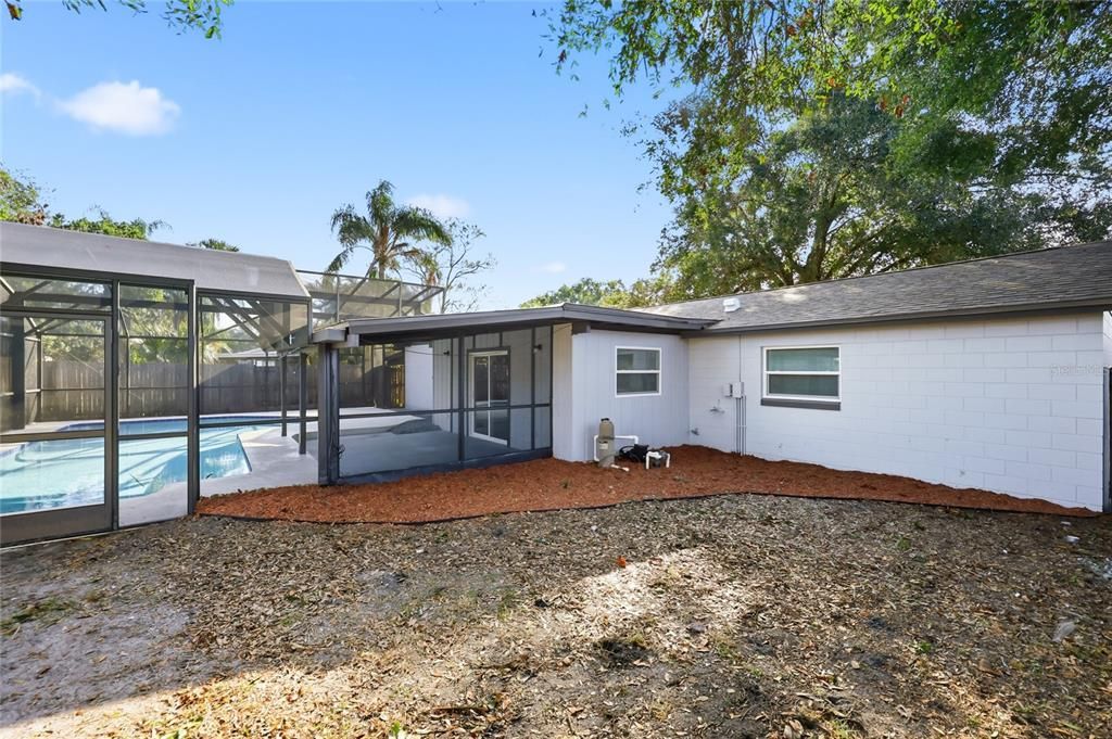 For Sale: $430,000 (3 beds, 2 baths, 1686 Square Feet)