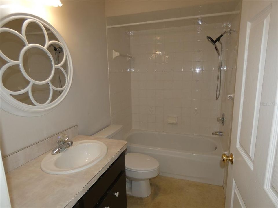 For Sale: $270,000 (3 beds, 2 baths, 1588 Square Feet)