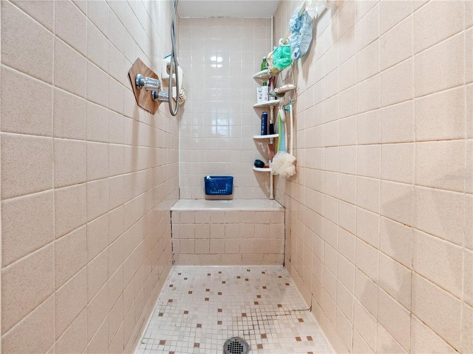 На продажу: $625,000 (4 спален, 2 ванн, 1728 Квадратных фут)