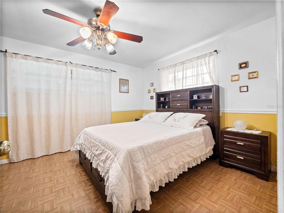 На продажу: $625,000 (4 спален, 2 ванн, 1728 Квадратных фут)