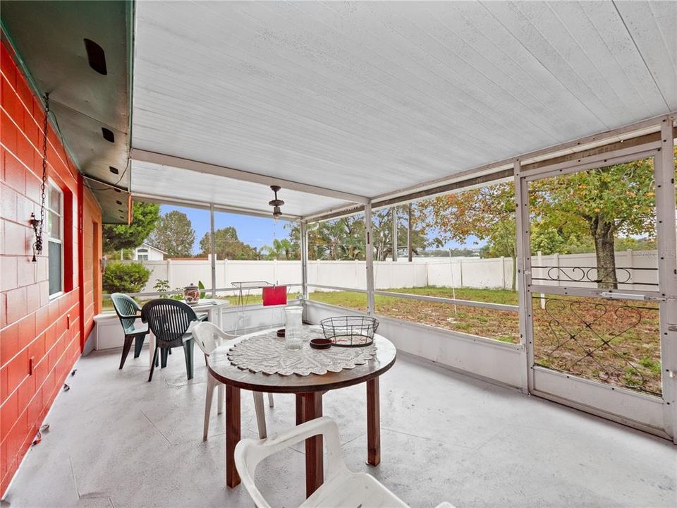 На продажу: $625,000 (4 спален, 2 ванн, 1728 Квадратных фут)