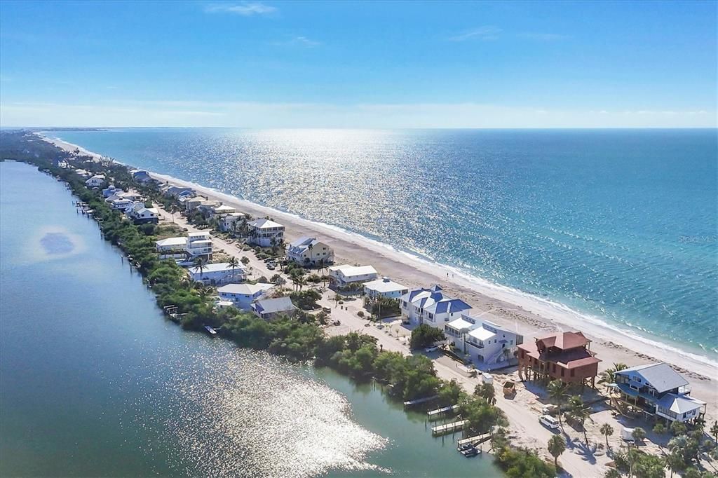 На продажу: $4,200,000 (4 спален, 4 ванн, 2844 Квадратных фут)