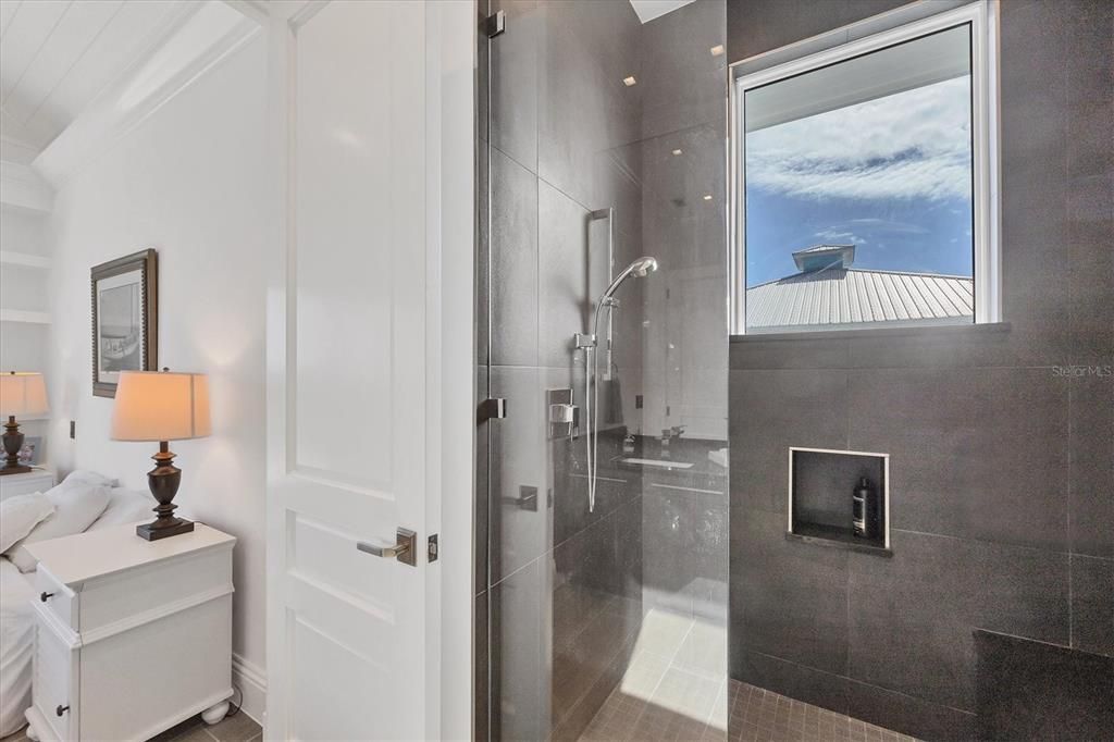 На продажу: $4,200,000 (4 спален, 4 ванн, 2844 Квадратных фут)