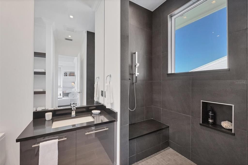 На продажу: $4,200,000 (4 спален, 4 ванн, 2844 Квадратных фут)