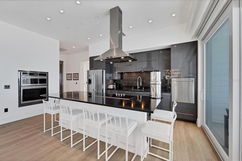 На продажу: $4,200,000 (4 спален, 4 ванн, 2844 Квадратных фут)