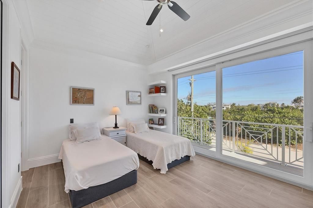 На продажу: $4,200,000 (4 спален, 4 ванн, 2844 Квадратных фут)