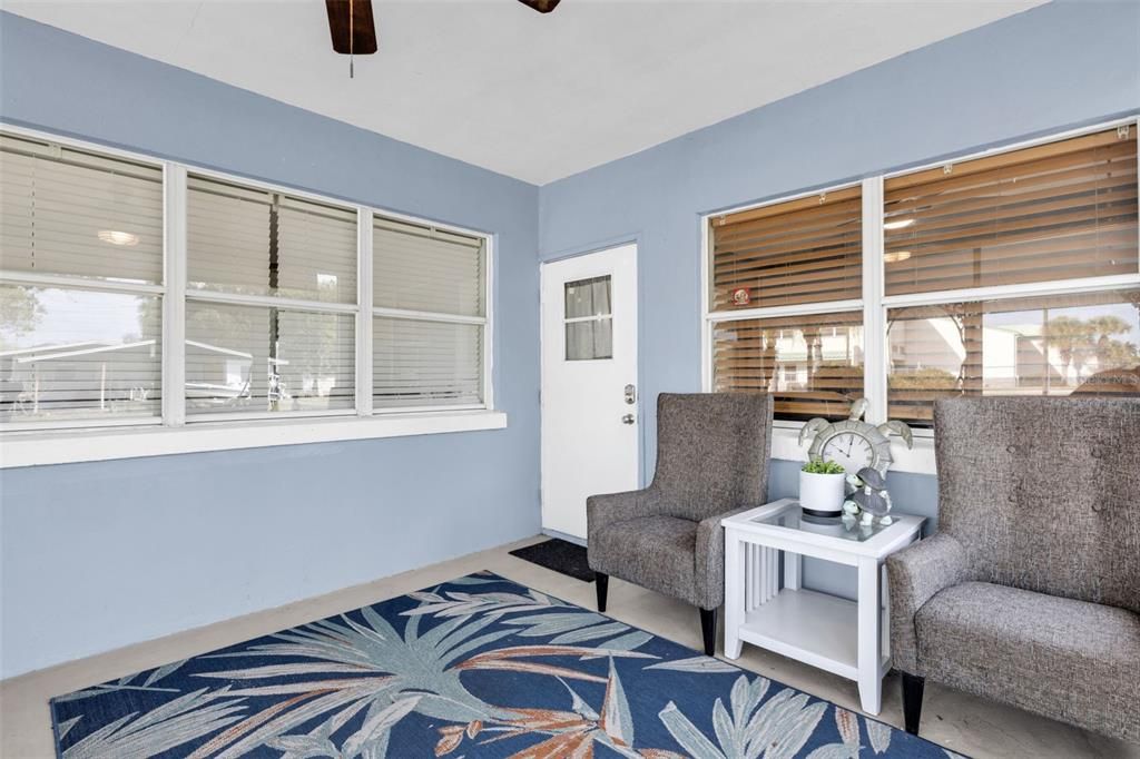 For Sale: $250,000 (2 beds, 2 baths, 1120 Square Feet)