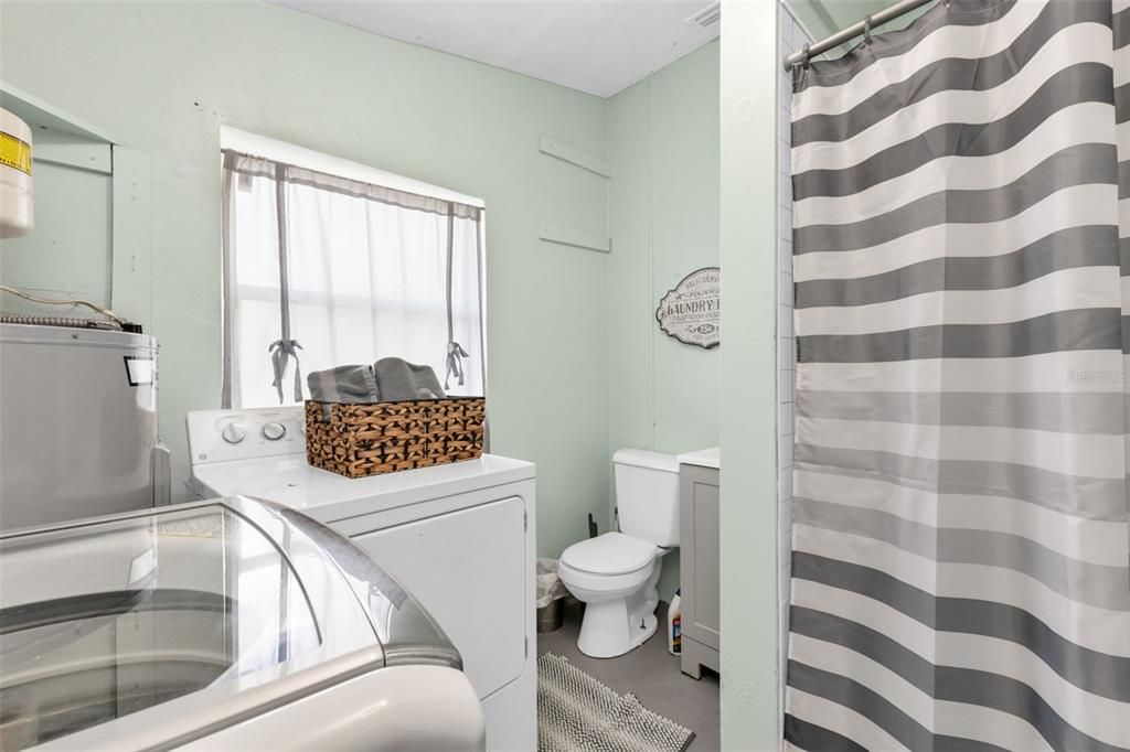 For Sale: $250,000 (2 beds, 2 baths, 1120 Square Feet)