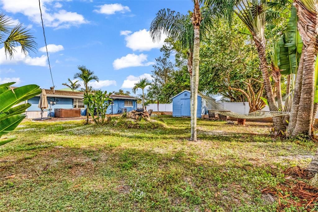 For Sale: $250,000 (2 beds, 2 baths, 1120 Square Feet)