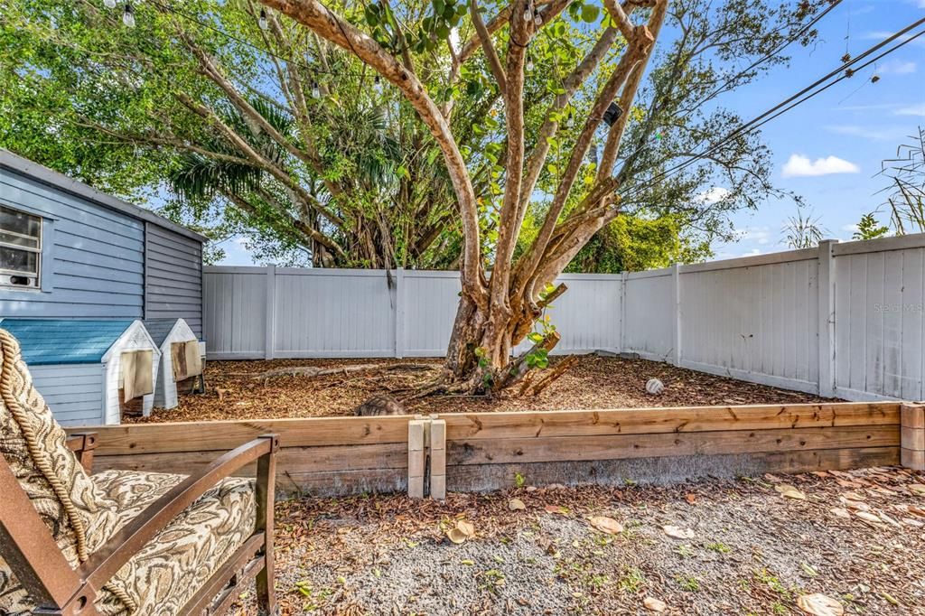 For Sale: $250,000 (2 beds, 2 baths, 1120 Square Feet)