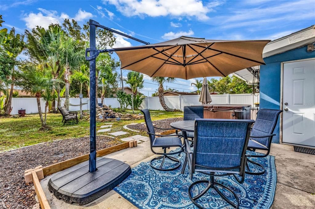 For Sale: $250,000 (2 beds, 2 baths, 1120 Square Feet)