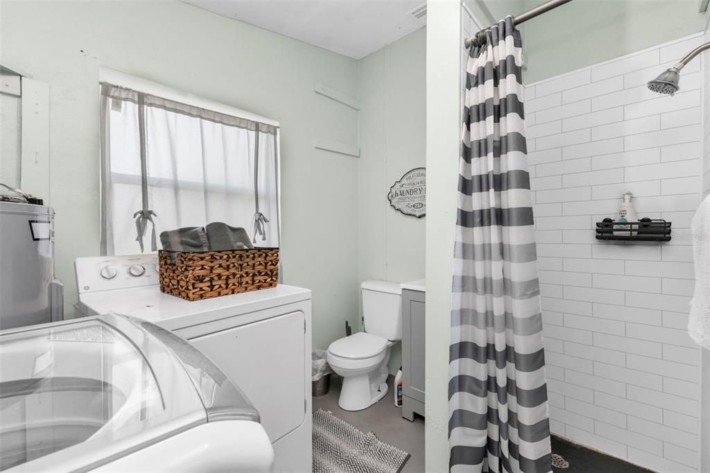 For Sale: $250,000 (2 beds, 2 baths, 1120 Square Feet)