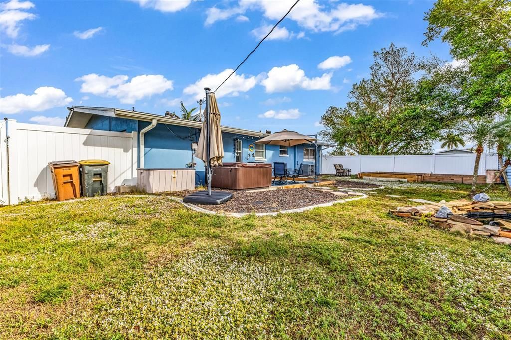 For Sale: $250,000 (2 beds, 2 baths, 1120 Square Feet)