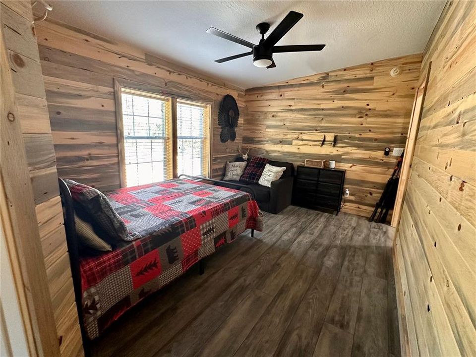 For Sale: $574,900 (4 beds, 3 baths, 2432 Square Feet)