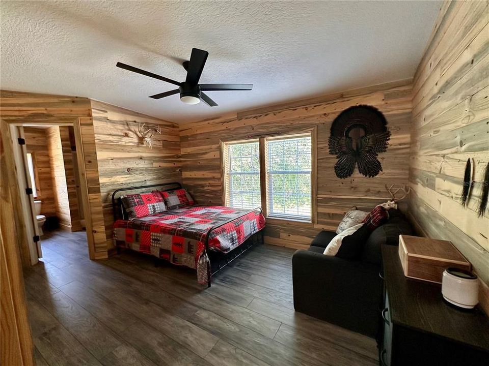 For Sale: $574,900 (4 beds, 3 baths, 2432 Square Feet)