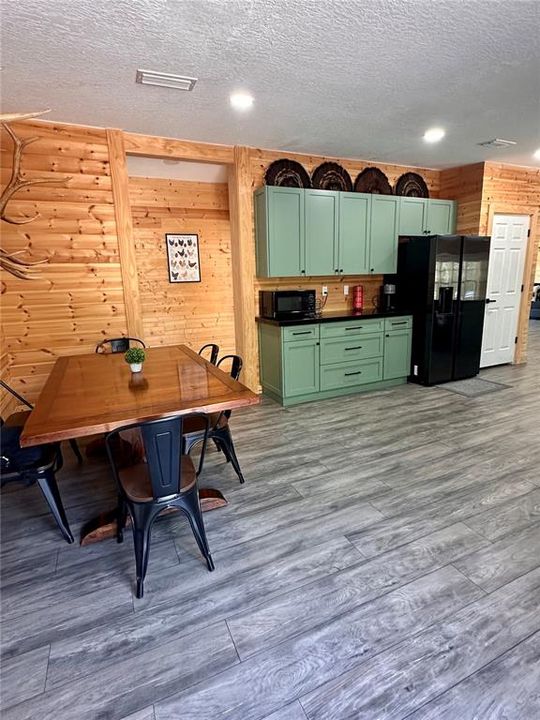 For Sale: $574,900 (4 beds, 3 baths, 2432 Square Feet)