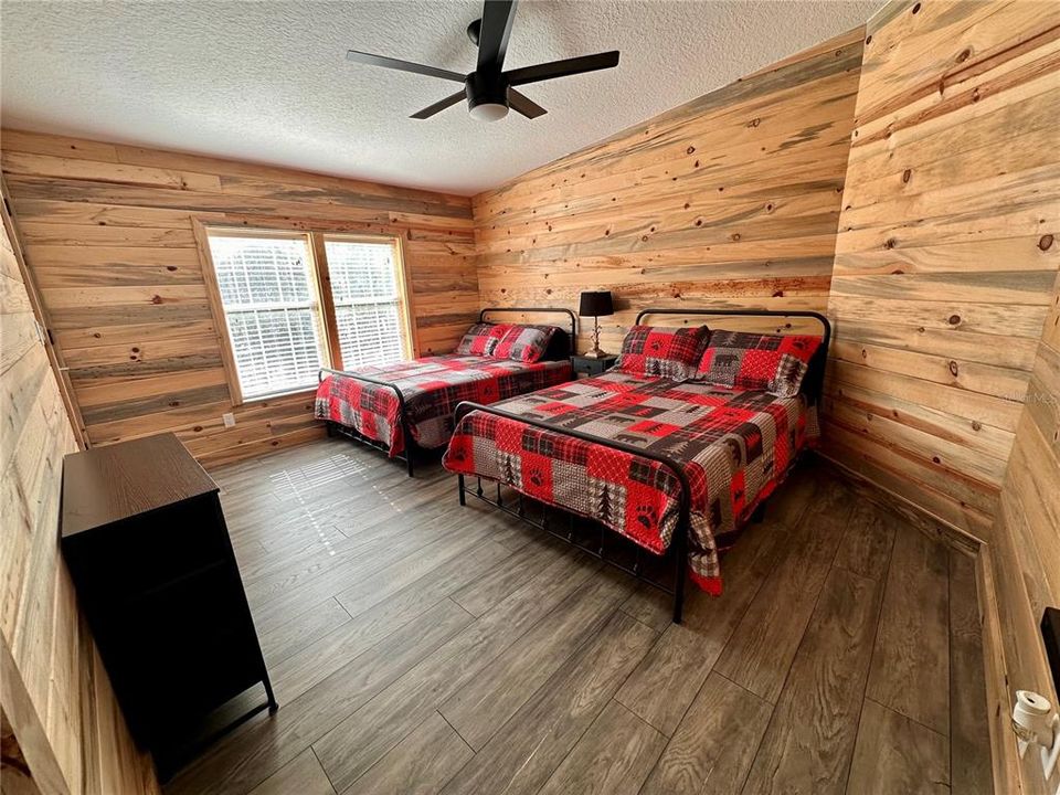 For Sale: $574,900 (4 beds, 3 baths, 2432 Square Feet)