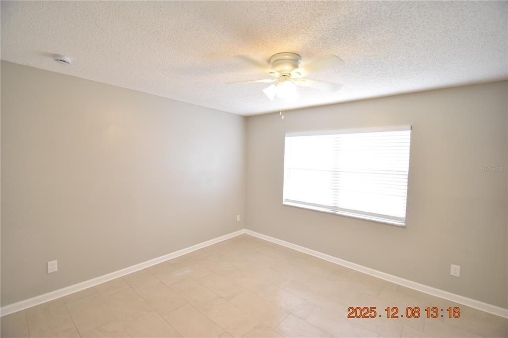 出租: $1,495 (1 贝兹, 1 浴室, 836 平方英尺)