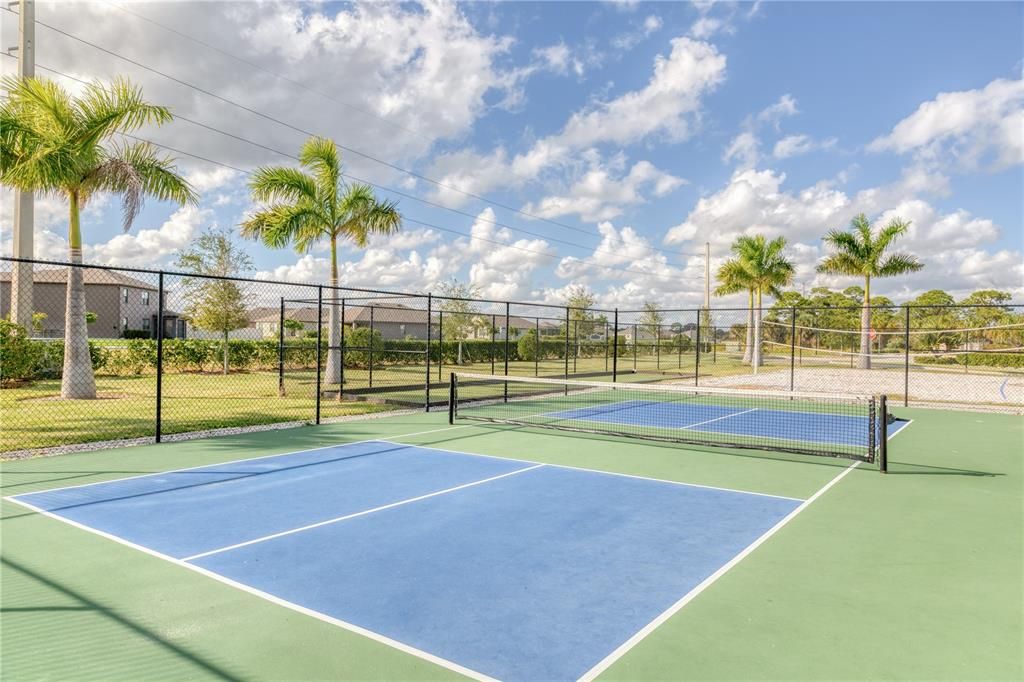 For Sale: $360,000 (4 beds, 2 baths, 1830 Square Feet)