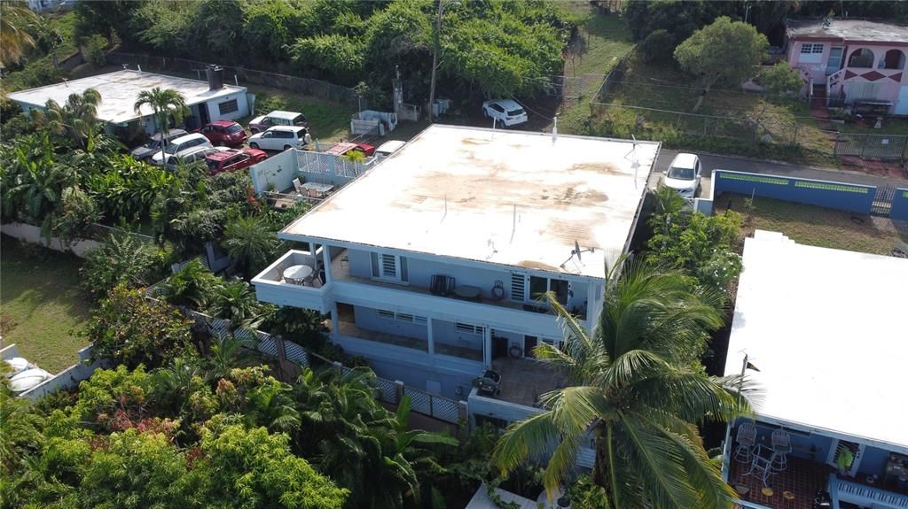 For Sale: $895,000 (5 beds, 4 baths, 3300 Square Feet)