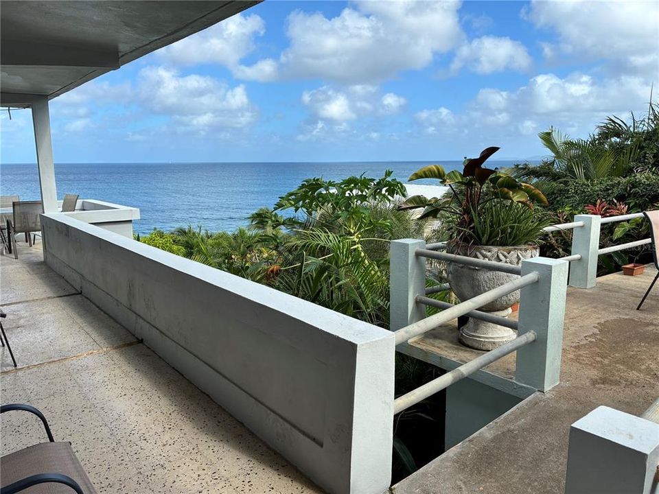 For Sale: $895,000 (5 beds, 4 baths, 3300 Square Feet)