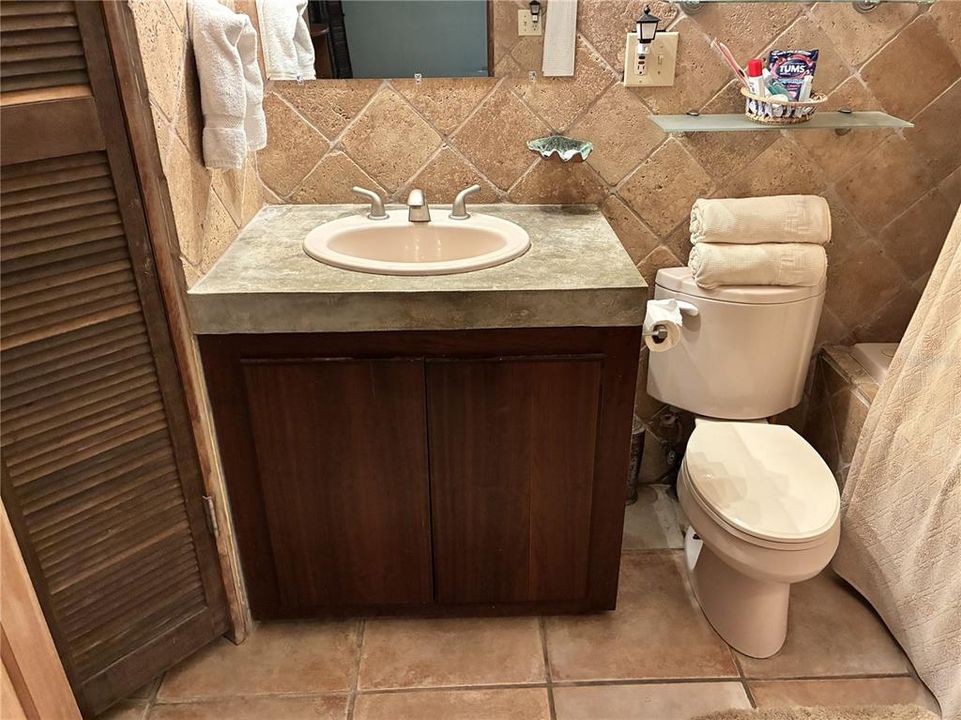 For Sale: $895,000 (5 beds, 4 baths, 3300 Square Feet)