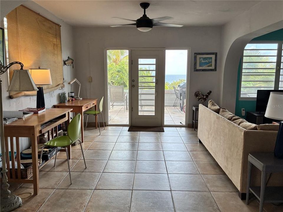 For Sale: $895,000 (5 beds, 4 baths, 3300 Square Feet)