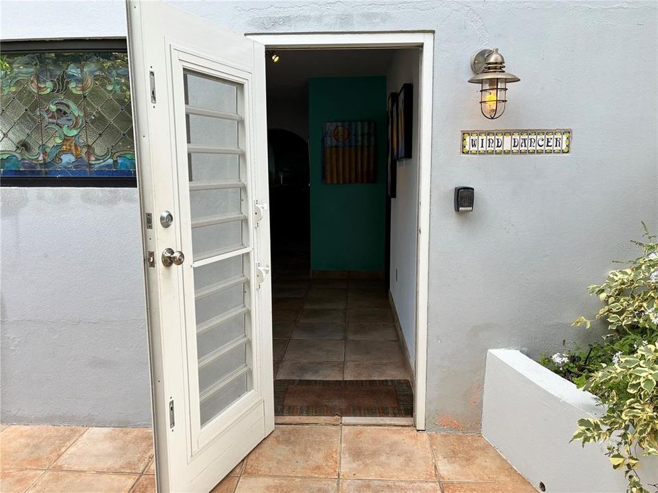 For Sale: $895,000 (5 beds, 4 baths, 3300 Square Feet)