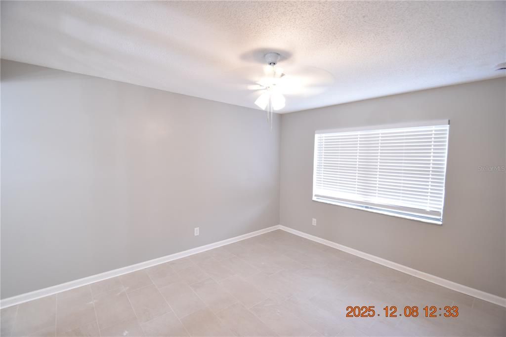 出租: $1,695 (2 贝兹, 1 浴室, 798 平方英尺)