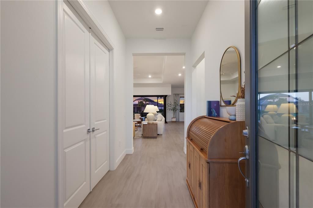 待售: $915,000 (3 贝兹, 3 浴室, 2518 平方英尺)