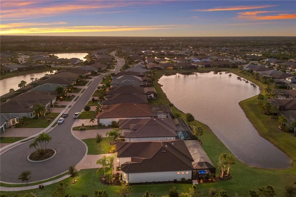 待售: $915,000 (3 贝兹, 3 浴室, 2518 平方英尺)