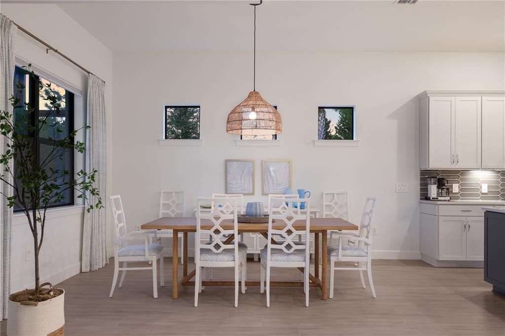 待售: $915,000 (3 贝兹, 3 浴室, 2518 平方英尺)