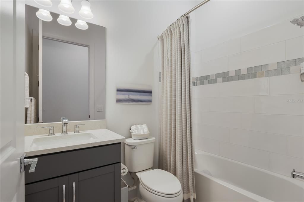 待售: $915,000 (3 贝兹, 3 浴室, 2518 平方英尺)