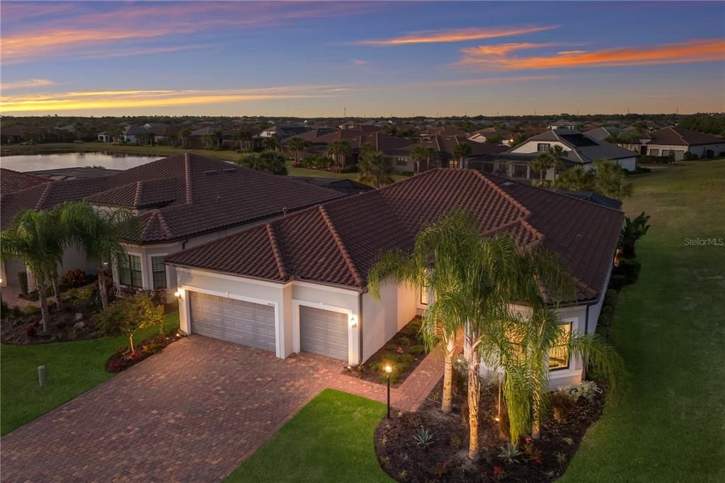 待售: $915,000 (3 贝兹, 3 浴室, 2518 平方英尺)