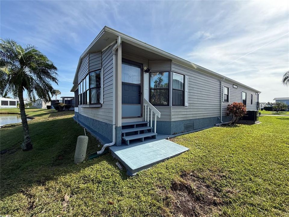 For Sale: $219,999 (2 beds, 2 baths, 1606 Square Feet)