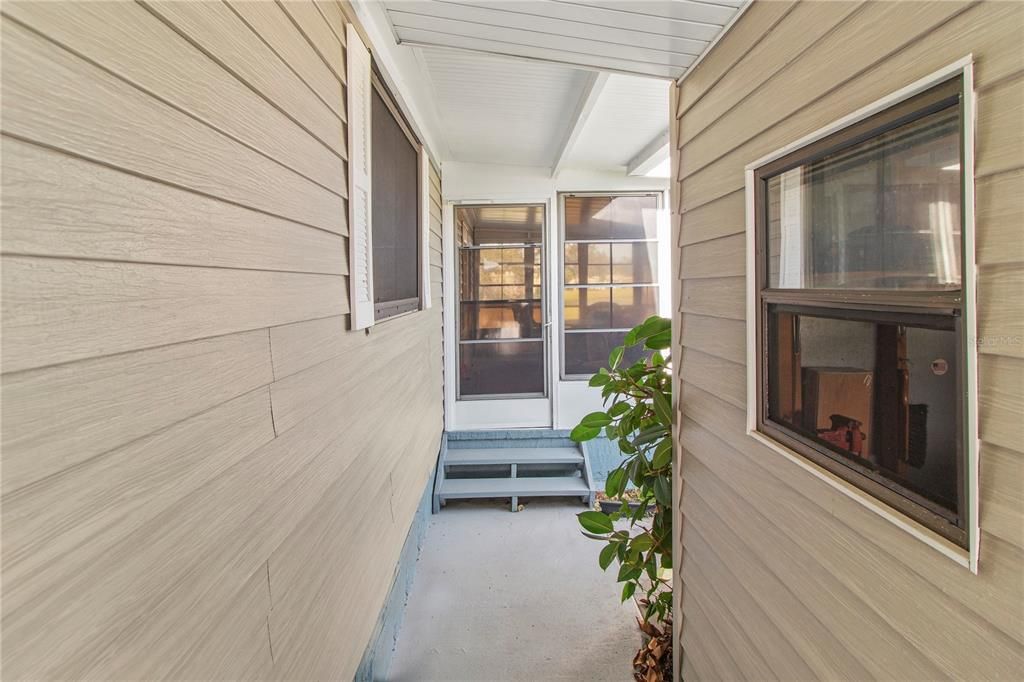 For Sale: $219,999 (2 beds, 2 baths, 1606 Square Feet)