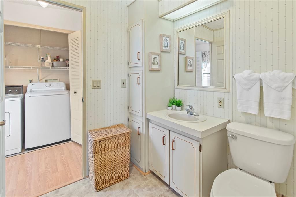 For Sale: $219,999 (2 beds, 2 baths, 1606 Square Feet)