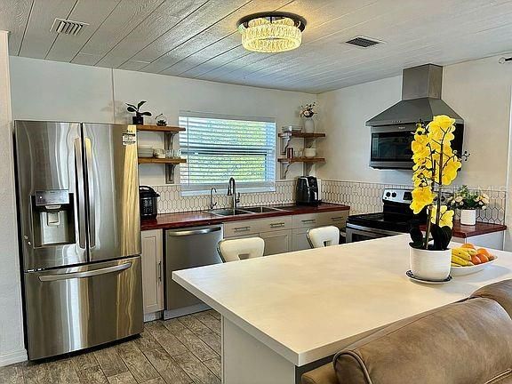 En Venta: $285,000 (2 camas, 1 baños, 1356 Pies cuadrados)