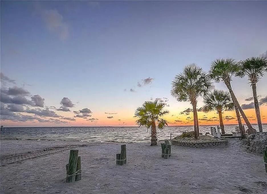 En Venta: $285,000 (2 camas, 1 baños, 1356 Pies cuadrados)