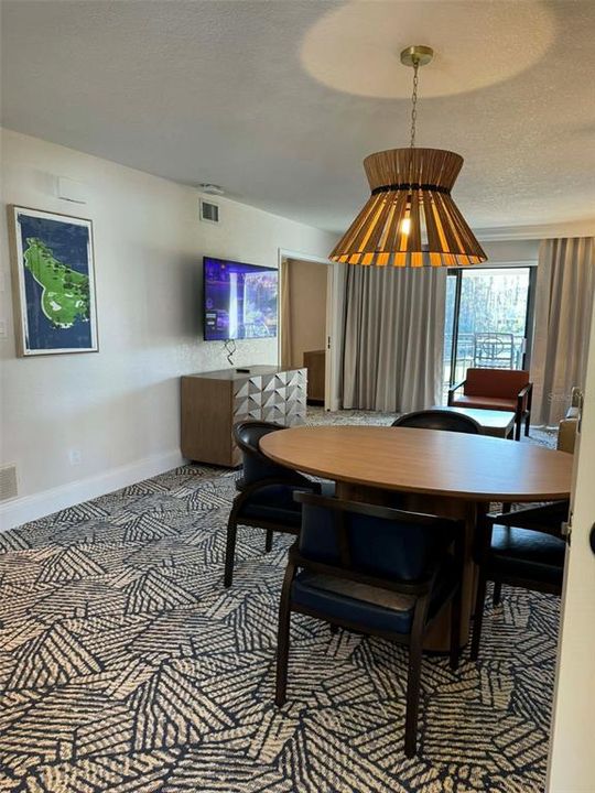 For Sale: $249,900 (3 beds, 3 baths, 1386 Square Feet)