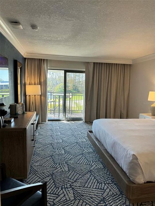 For Sale: $249,900 (3 beds, 3 baths, 1386 Square Feet)