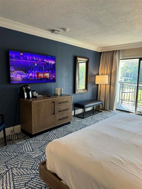 For Sale: $249,900 (3 beds, 3 baths, 1386 Square Feet)