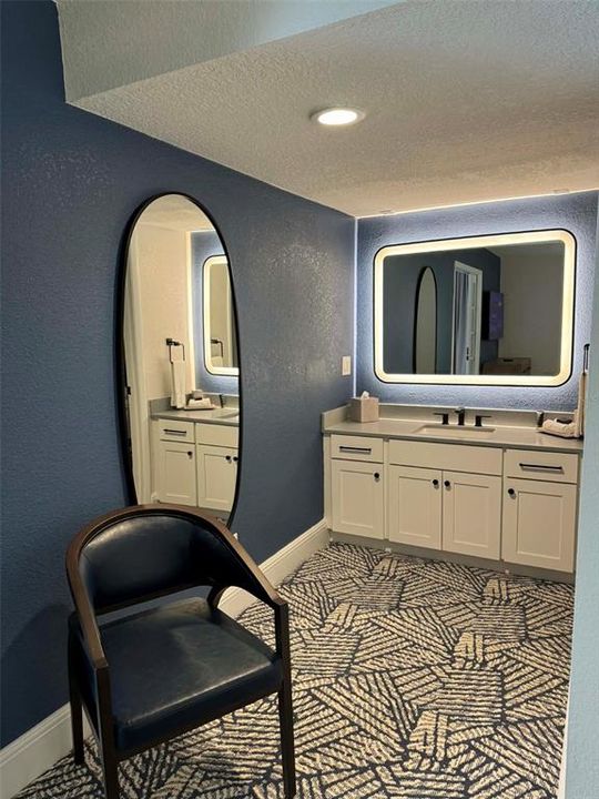 For Sale: $249,900 (3 beds, 3 baths, 1386 Square Feet)