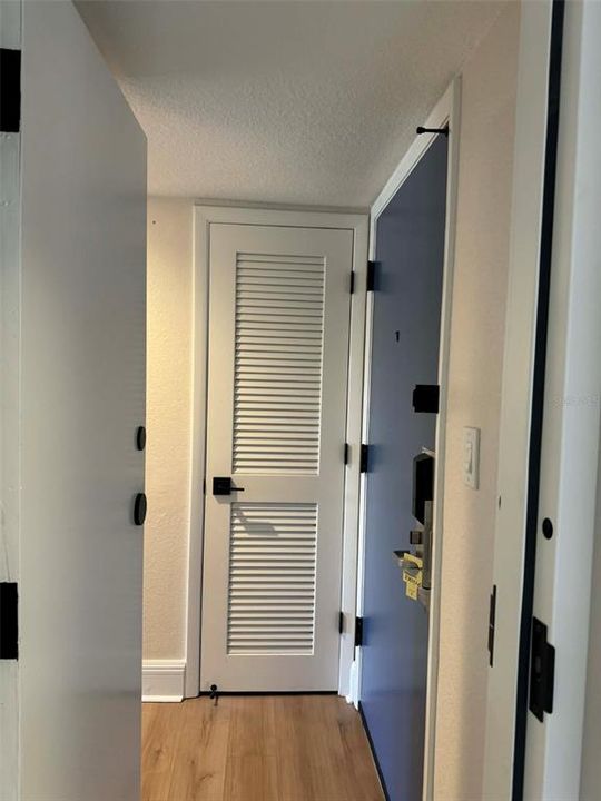 For Sale: $249,900 (3 beds, 3 baths, 1386 Square Feet)