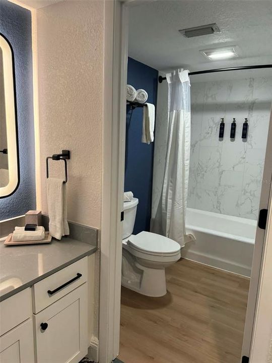 For Sale: $249,900 (3 beds, 3 baths, 1386 Square Feet)