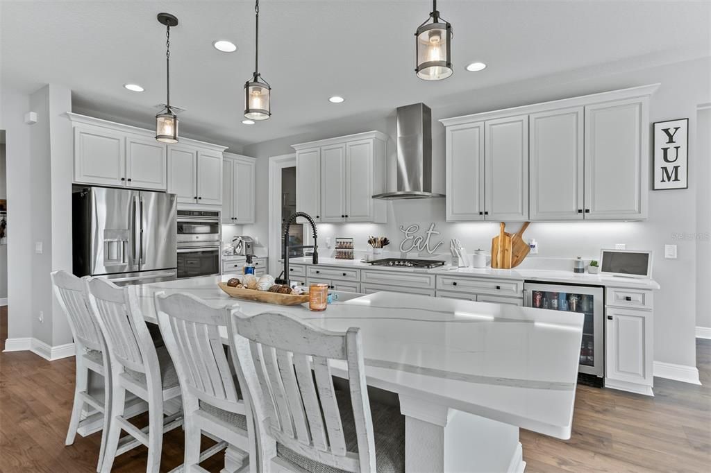 На продажу: $1,395,000 (5 спален, 4 ванн, 4490 Квадратных фут)