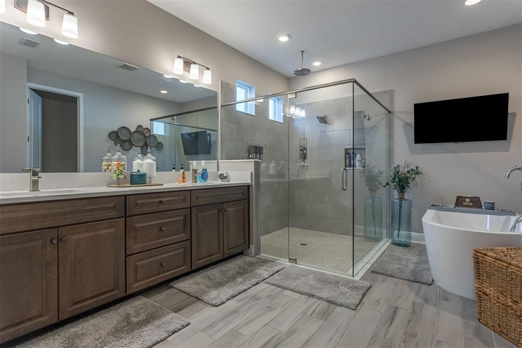 На продажу: $1,395,000 (5 спален, 4 ванн, 4490 Квадратных фут)