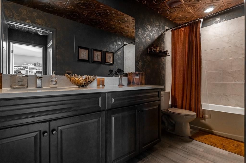 На продажу: $1,395,000 (5 спален, 4 ванн, 4490 Квадратных фут)